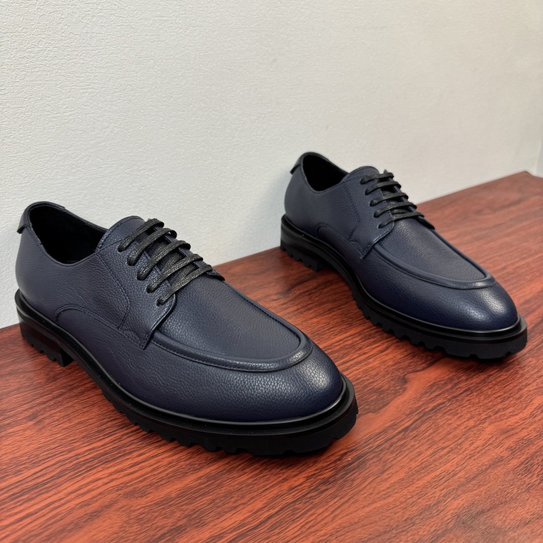 Dolce & Gabbana Men's Grained Leather Derby Shoes